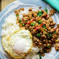 เมนูของร้าน ผัดไทยบ้านริมคลอง