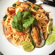 ร้านตัวดำ เชฟทรงโจร รัตนาธิเบศร์