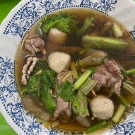 เมนูของร้าน เกาเหลาเนื้อวัวไร้เทียมทานราชวัตร