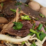 ก๋วยเตี๋ยวน้องโบว์ ดอนแก้ว