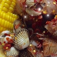 ผู้ชายขายยำ หมู่บ้าน สินธนาโฮมเพลค