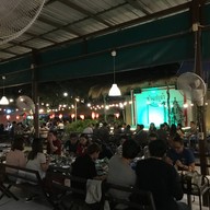 ร้านแซ่บนัว สน.คลองตัน