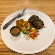S Cafe' & Bistro