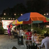 ร้านแซ่บนัว สน.คลองตัน