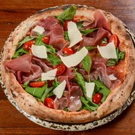 Vesuvio Pizza Bangkok สุขุมวิท 8