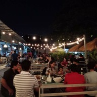ร้านแซ่บนัว สน.คลองตัน