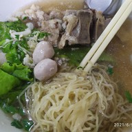 ก๋วยเตี๋ยวอธิษฐ์