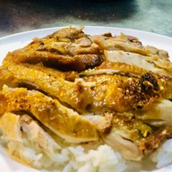 ข้าวไก่อบแม่ประนอม ตลาดโต้รุ่ง รื่นรมย์