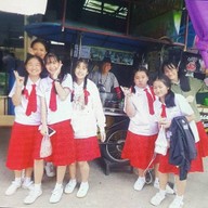 ลูกชิ้นทอดลุงซาว หลังร.ร ดารา