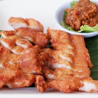 เมนูของร้าน เป็นลาว อันหยังก็ได้