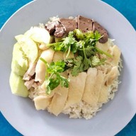 ข้าวมันไก่ไหหลำ ( โกอ่าง )