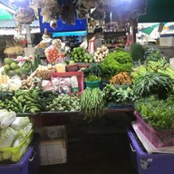 ร้านชนะผักสด