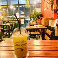 Cafe'de Khumwang ตลาดนานาเจริญ ลำลูกกาคลองสอง