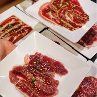 Koyama Yakiniku ซีคอน สแควร์