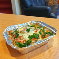 กะเพราใส้แตก  By พี่ปัตย์