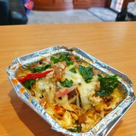 กะเพราใส้แตก  By พี่ปัตย์