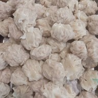 ก๋วยเตี๋ยวแห้งโบราณ/ขนมจีบต้มธันยรัตน์