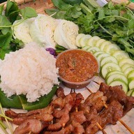หมูปลาร้าบาร์(Foodie bangna) FOODIE BANGNA