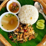 กะเพราเตะปาก