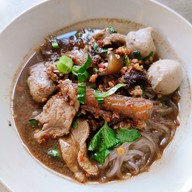 เมนูของร้าน ช.ช้าง ก๋วยเตี๋ยวเรืออยุธยา สาขา วัดโบสถ์ดอนพรหม