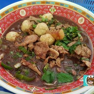 ก๋วยเตี๋ยวน้ำตกหมู (ก๋วยเตี๋ยวคากิ)