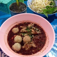 ก๋วยเตี๋ยวลูกชิ้นแชมป์ หน้าโรบินสัน