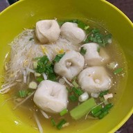 ก๋วยเตี๋ยวลูกชิ้นแชมป์ หน้าโรบินสัน