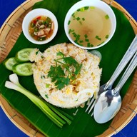 กะเพราเตะปาก