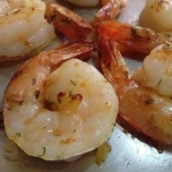 ข้าวกะเพรา อาหารไทย-นานาชาติ ร้านเพื่อคุณทรัพย์อนันต์