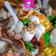 ไอศครีมกะทิสด 50ปี ซ.เนิน Coco thai mama