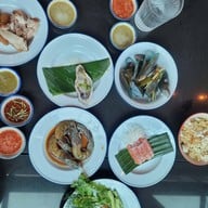 เมนูของร้าน 8 Dining