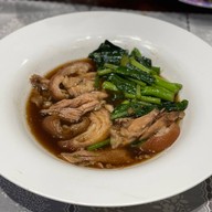 น้องตะวันข้าวขาหมู