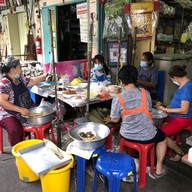 บ๊ะจ่างเจ๊วัชรี ตลาดน้อย