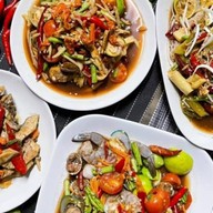 คนละยำ ตำแซ่บ ณ บ้านติดต่อ ต้นตำหรับ