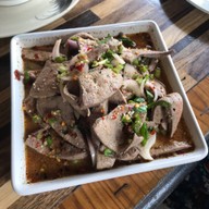 เมนูของร้าน ครัวครกใหญ่