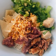 เมนูของร้าน กะเพราหลังบ้าน มหาสารคาม