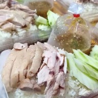 ข้าวหมูแดงมันไก่คานหาม ข้าวมันไก่คานหาม