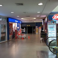 หน้าร้าน คลินิกทันตกรรมเลิฟลี่สไมล์ Big C วงศ์สว่าง