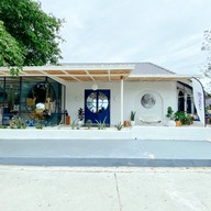 The Lunar Beach House, Pattaya