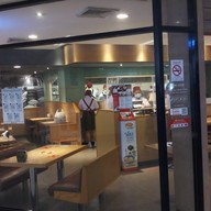 หน้าร้าน Hachiban Ramen วงศ์สว่างทาวน์เซ็นเตอร์