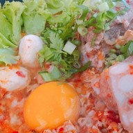 ดูดดูกหมู ก๋วยเตี๋ยวกระดูกหมู เมืองเอก