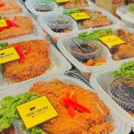 MADAM FOOD BOX สาขา1