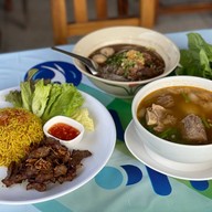 ก๋วยเตี๋ยวเรือ ราไวย์ ซอยไสยวน