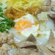 โจ๊กหมูเลิศรส ต้มเลือดหมูตำลึง