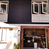 Baan Cool Cafe' & Arts Space