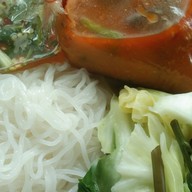 อิสาน ขนมจีนเส้นสด ลพบุรี