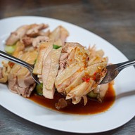 ข้าวมันไก่โคราช