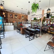 Anub Cafe & Restaurant สาขาสุทธิสาร