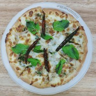 เมนูของร้าน พิซซ่าแป้งสด โลตัสเอ็กซ์เพ็รสศาลากลางหน้าหมู่บ้านคณาสิริ