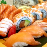 Salmon inari  บ้านบึง